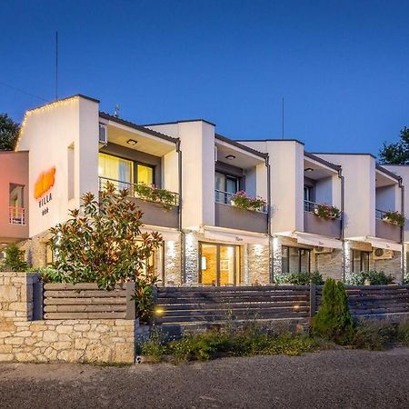 Family Hotel Friends Villa Enchets Εξωτερικό φωτογραφία