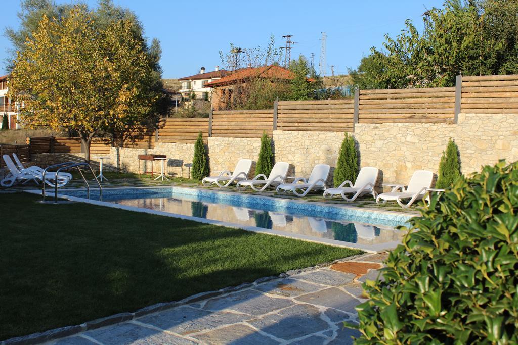 Family Hotel Friends Villa Enchets Εξωτερικό φωτογραφία