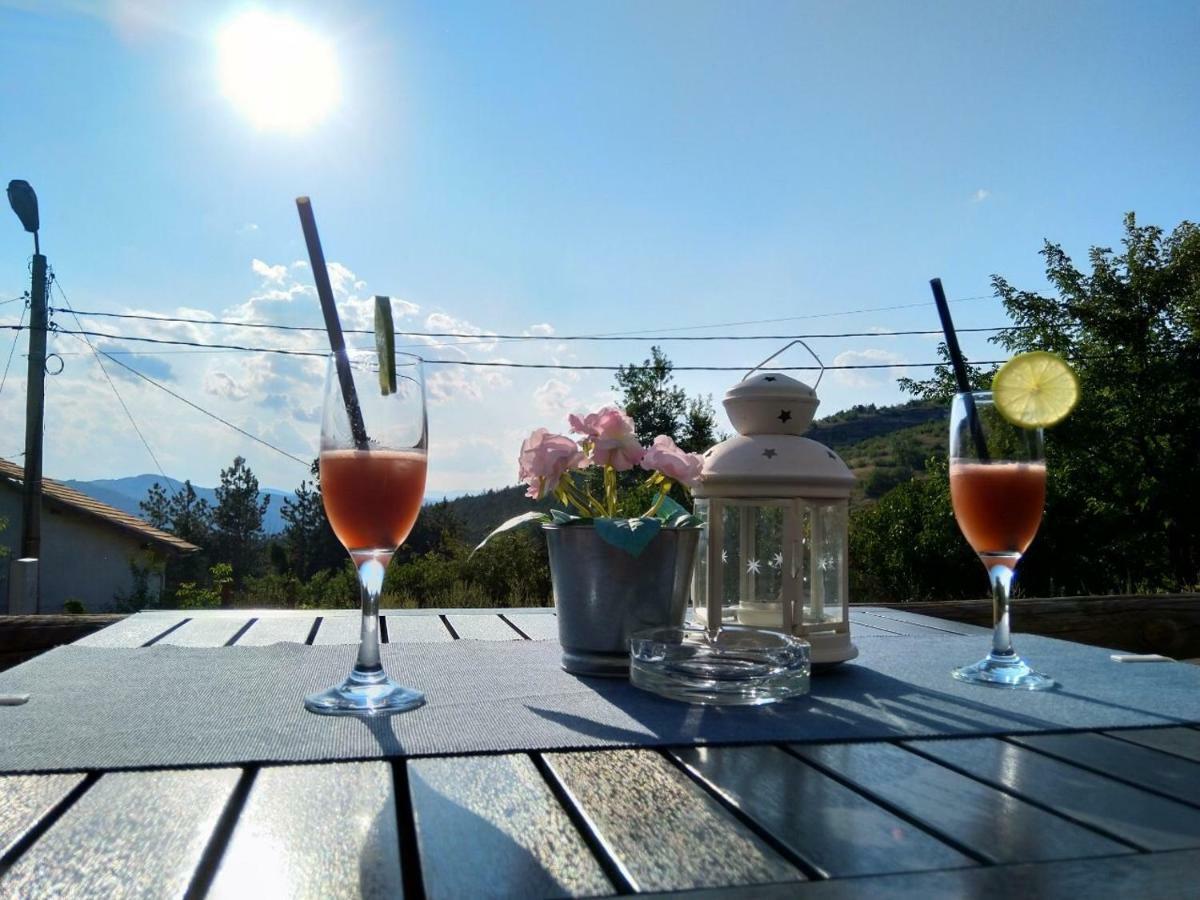 Family Hotel Friends Villa Enchets Εξωτερικό φωτογραφία