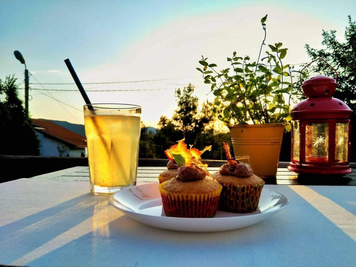 Family Hotel Friends Villa Enchets Εξωτερικό φωτογραφία